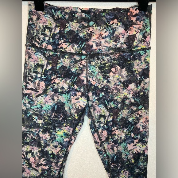 Lululemon Wunder Under Crop High Rise 21” - Picture 2 of 5